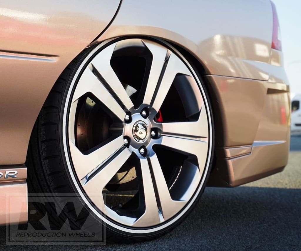 VY GTS Hammerhead 19 inch Hyper Black REPLICA Wheels