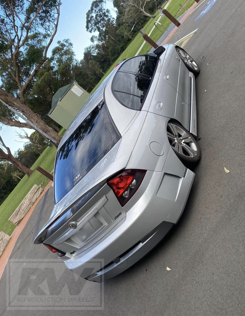 VY GTS Hammerhead 19 inch Hyper Black REPLICA Wheels