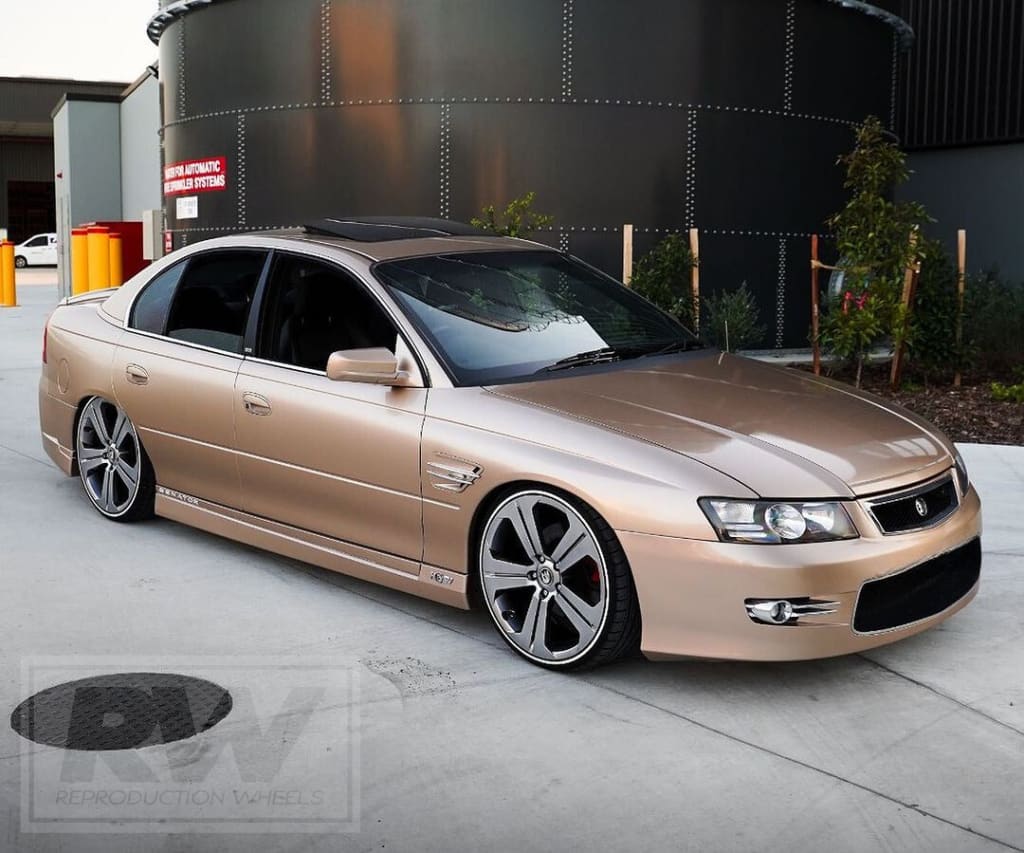 VY GTS Hammerhead 19 inch Hyper Black REPLICA Wheels