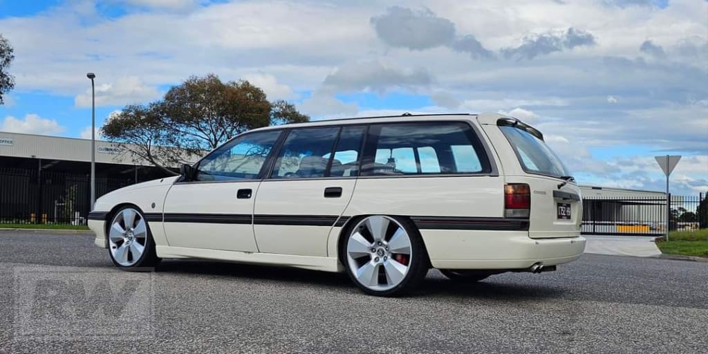 VY Senator Signature 19 inch Silver REPLICA Wheel and Tyre Packages