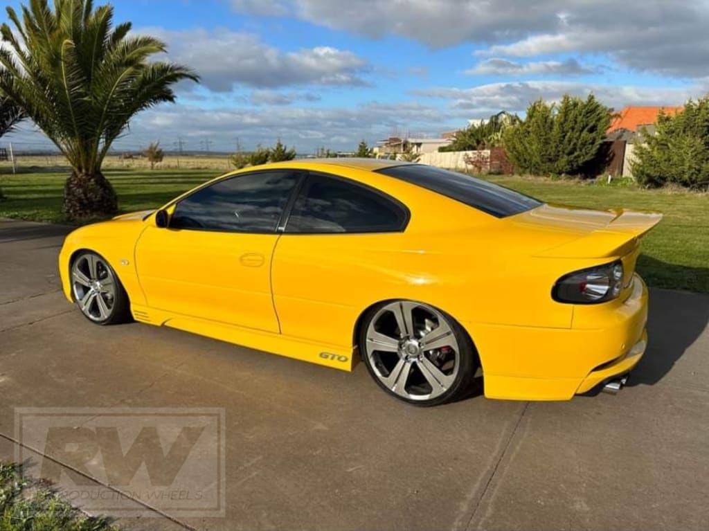 VY GTS Hammerhead 19 inch Hyper Black REPLICA Wheels